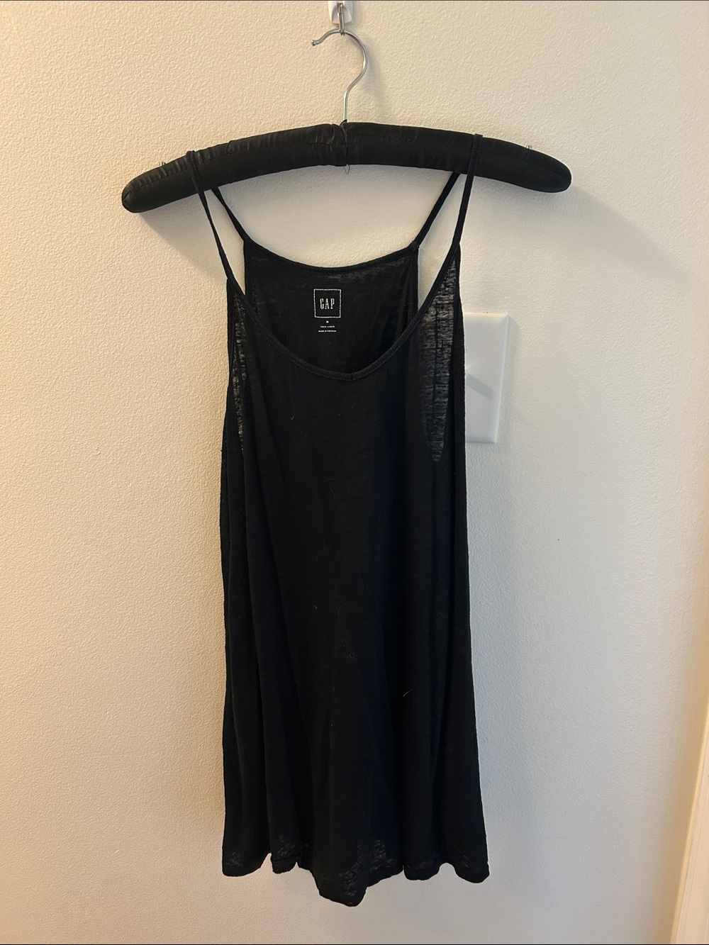 GAP Black Scoop Neck Camisole Tank